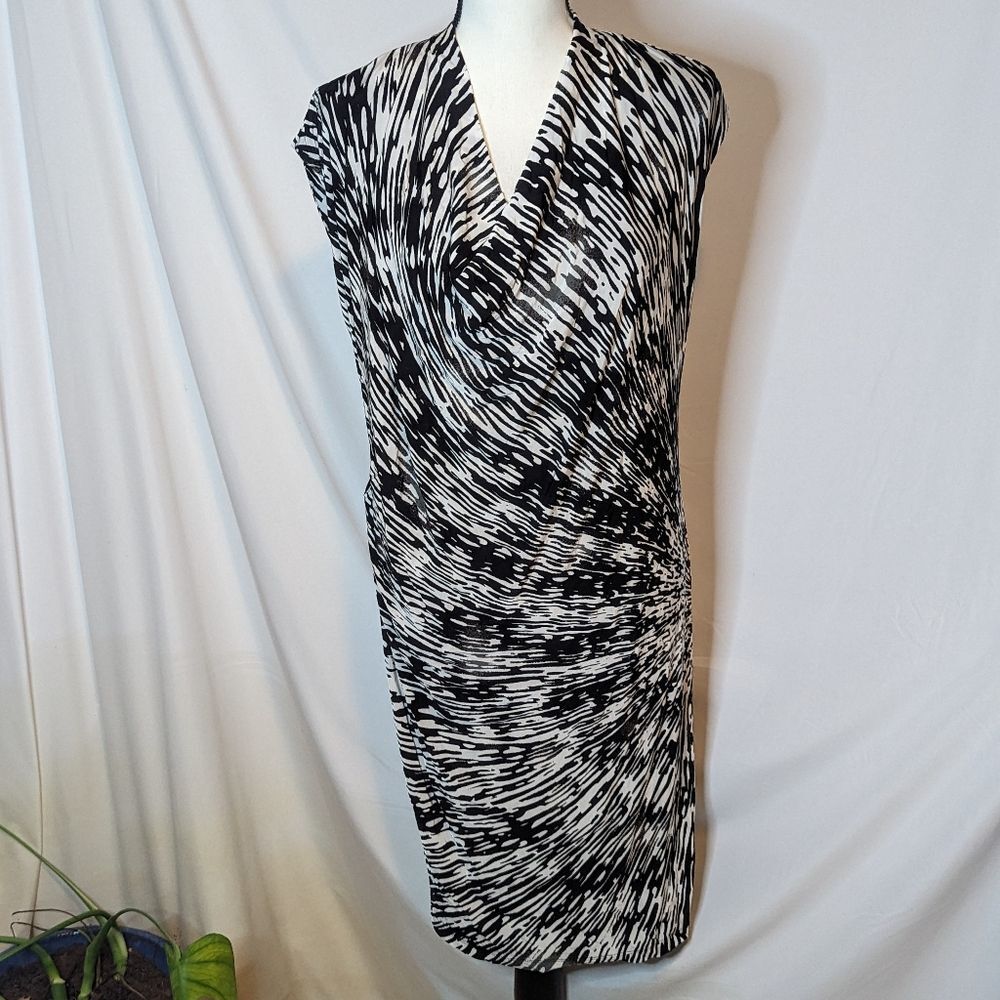 EUC - Kenneth Cole Black and White Graphic V Neck Dress with Ruching - M